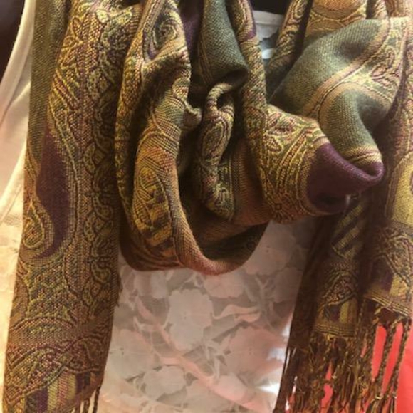 Scarf - Picture 5 of 5